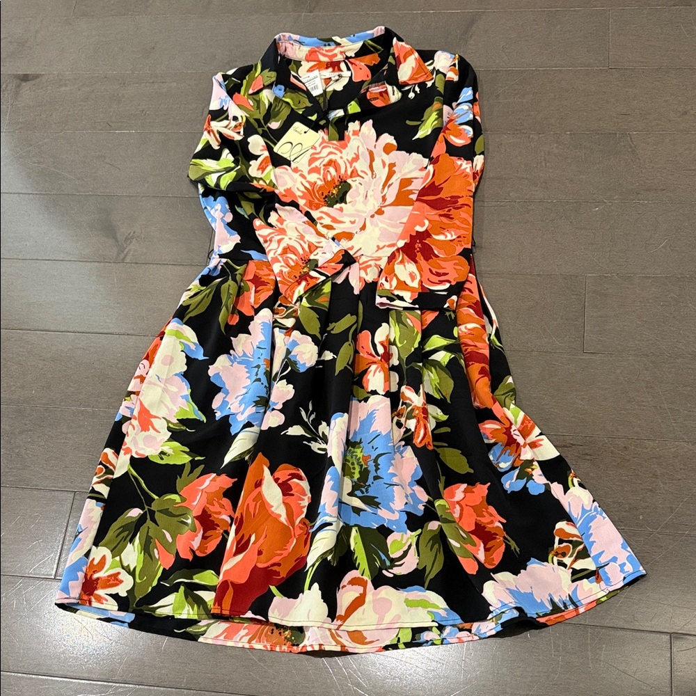 Women’s Bloomingdale's Amelia NWT floral Dress - Black, Orange, Blue, Green